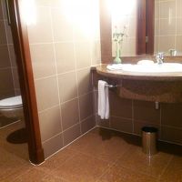 リビング側の洗面・トイレ、ウォッシュレットはない