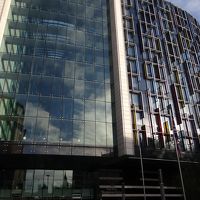 目に付く外観。