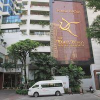 ザ フォー ウィングス ホテル