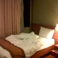 部屋は広いが陰気くさい