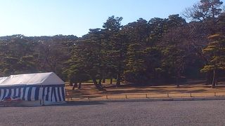 ゆっくりと歩くと気持ちがよいです。