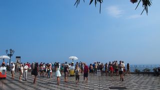 広場からの展望は素晴らしいです