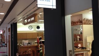 関空にあるメガネ屋さんです!!