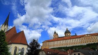 ドナウ川のほとり