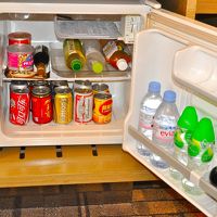 右上部分に持参のPETボトルを収納できます