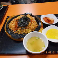 エビ鉄板チャーハン　6000Ｗ アツアツで美味しかったですよ