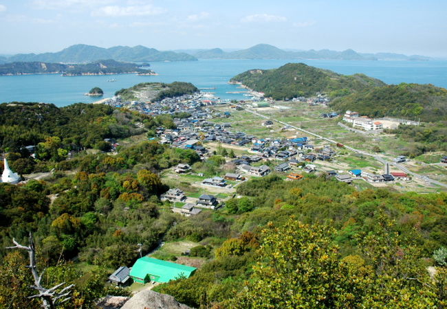 奥深く魅力を持った島