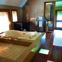 バスタブとシャワーも広い！