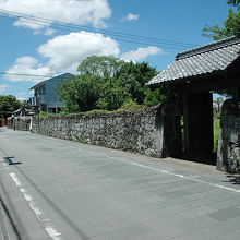 こんな感じの通りが続いています