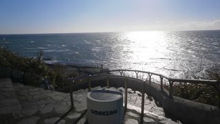 地球が丸く見えるん台 