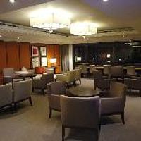 広くて眺望も素晴らしいラウンジ