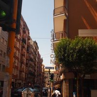 バーリの新市街にあります