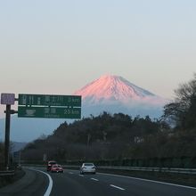 富士川インター手前で富士山が正面に・・・