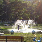 旭川道の駅の近く。噴水がある公園