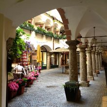 横に入った通り