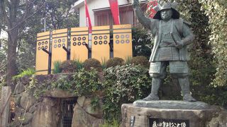 真田の抜け穴のある神社さんです!!