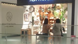コスメ・フレグランスのショップ