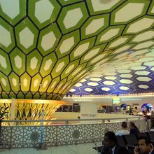 乗り継ぎの待合ターミナル