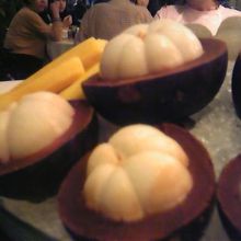 フルーツ（マントスティン、ランブーラン等）も美味しい