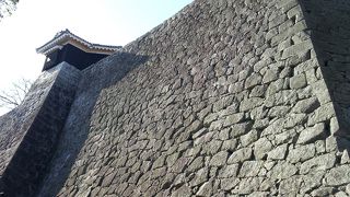 約４００年前に建立、日本１００名城の１つ！