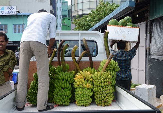 野菜・果物市場は二ヶ所