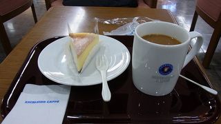 第２ターミナルの中央部にあるカフェ