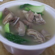 匂いがきついマトンヌードル