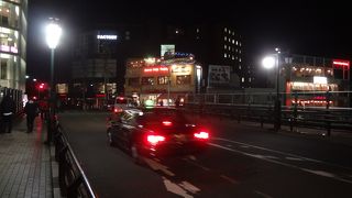 橋の下は山手線