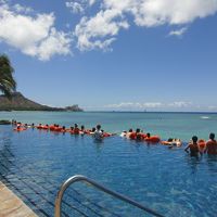 大人向けプール　海との一体感が味わえます