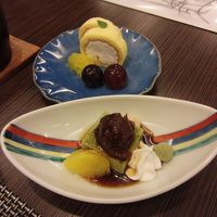 主人が抹茶が苦手と言ったら、ロールケーキに変えてくれました