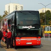 私営バス『Polskibus』ワルシャワ北部の拠点 メトロ ムォチニ バスターミナルへの便