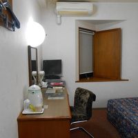 窓もあきます〜　冷蔵庫は必要なければスイッチオフできます