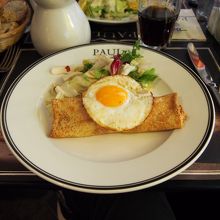 クレープコンプレ。ガレット代わりに食べられて満足！