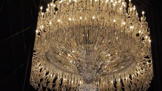 バカラのシャンデリアが話題のイルミネーション