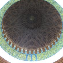 美しく輝くドーム