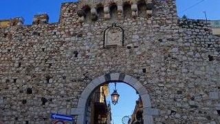 ウンベルト通りの西の端です。