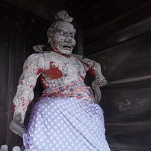 金剛力士像の様子