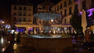 グラナダ観光の中心