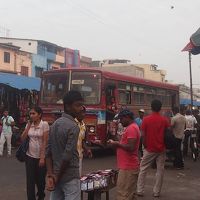 歩いて２０分ほどのペターの市場です。