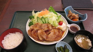 可も無く不可もないレストラン