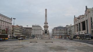 至って普通の広場