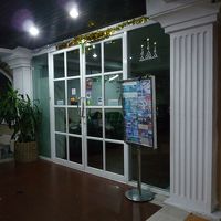 早朝出発前のエントランス