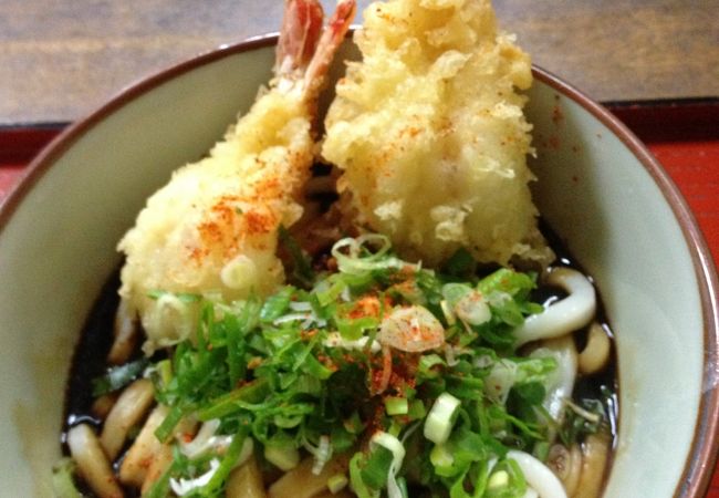 海老天もサクサクのザ・伊勢うどん。