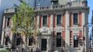 レトロな洋館レストラン。