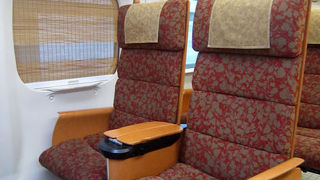 各駅停車つばめ。しかし快適性は高い。