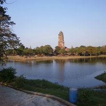 ちなみに昼間の風景です。象乗りでここまで行くことができます。