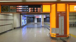 空港−都内までのアクセスは良いが