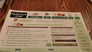 重厚な入口☆店内オシャレで8割以上が女性客