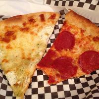 2？3？階のピザは有名でオススメ！