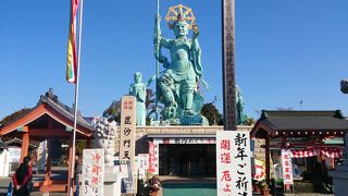 なかなかユニークなお寺です。